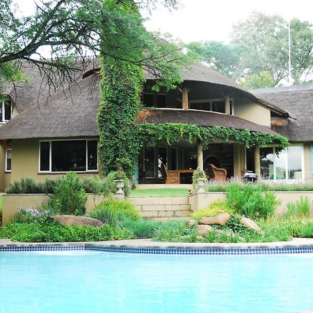 Chartwell Manor Hotel Екстериор снимка
