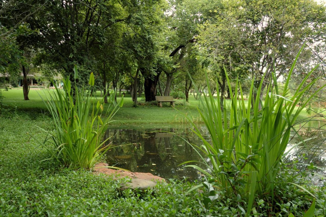 Chartwell Manor Hotel Екстериор снимка