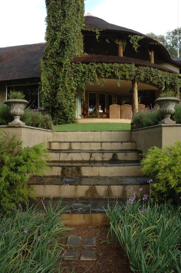 Chartwell Manor Hotel Екстериор снимка