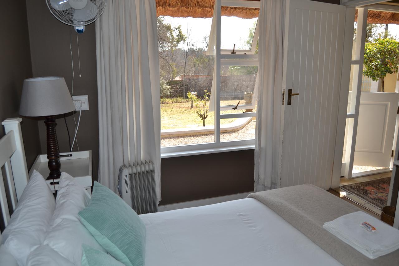 Chartwell Manor Hotel Екстериор снимка