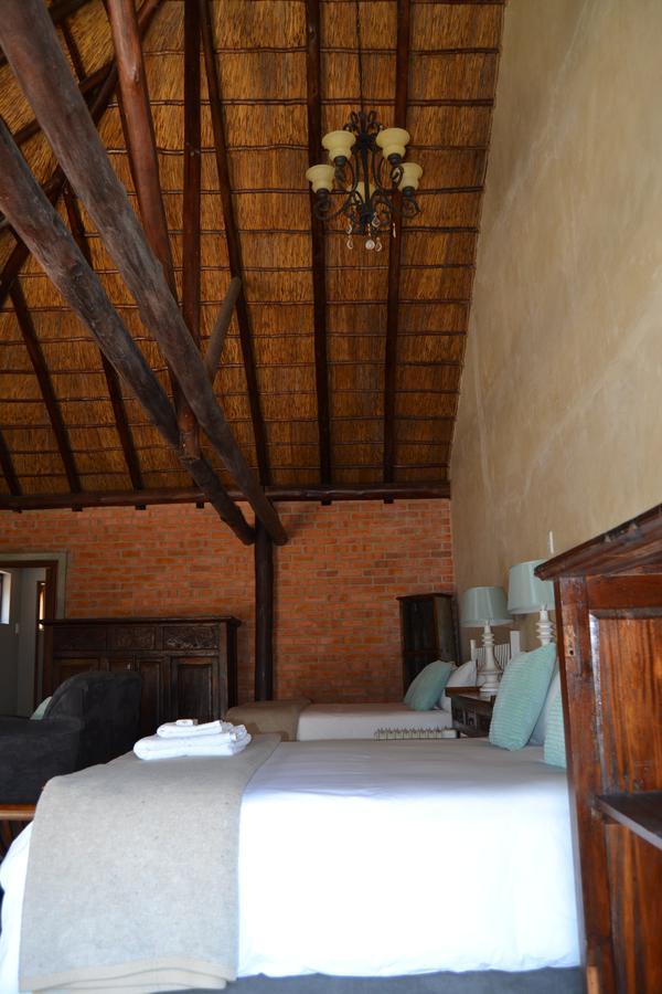 Chartwell Manor Hotel Екстериор снимка
