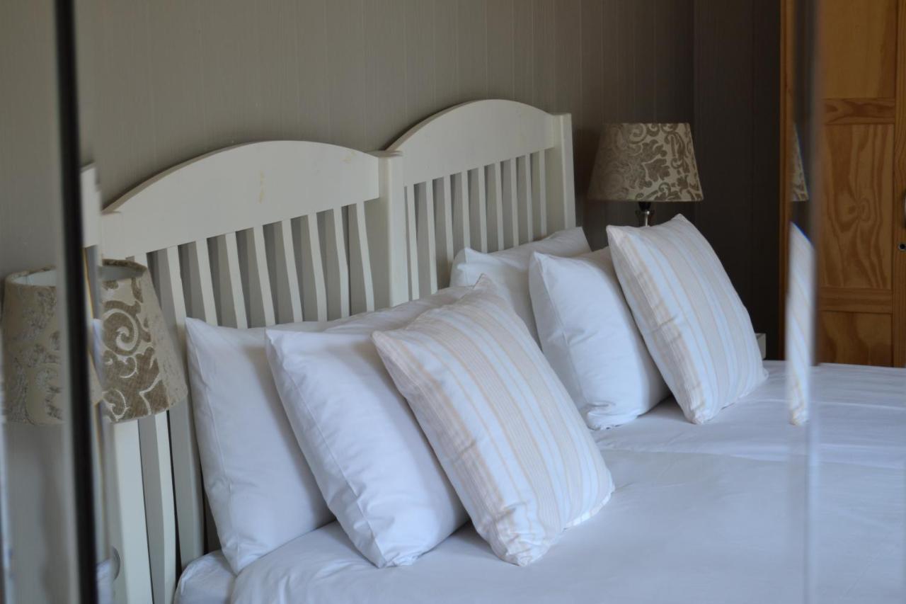 Chartwell Manor Hotel Екстериор снимка